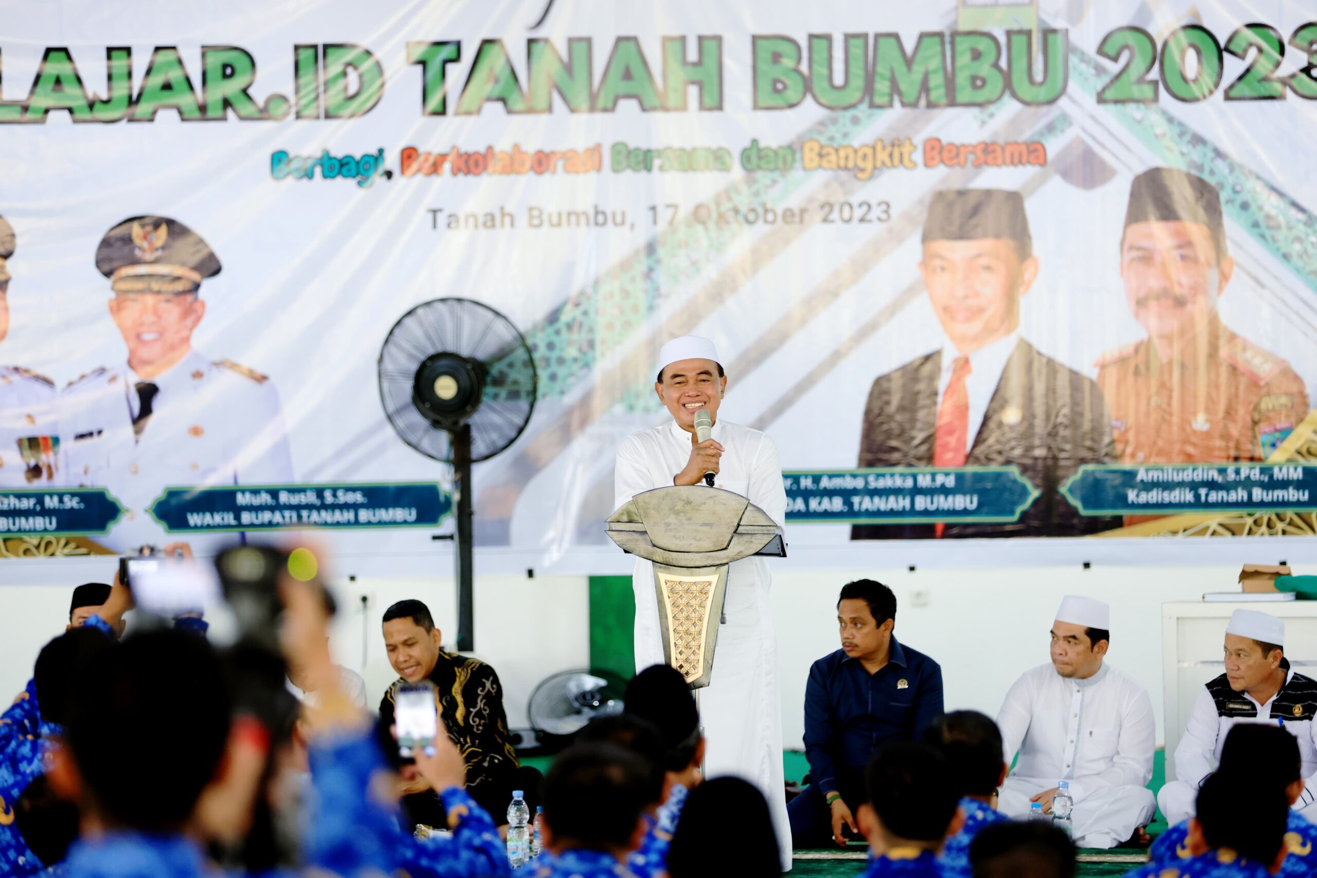 Abah Zairullah Azhar Berikan Motivasi Kepada 224 Kepala Sekolah Pada Gebyar Festival Belajar.id