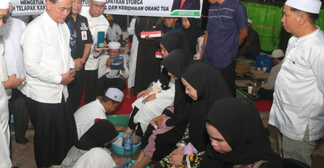 Melalui Kegiatan Safari Ramadhan Launching Gerakan Cuci Kaki Ibu