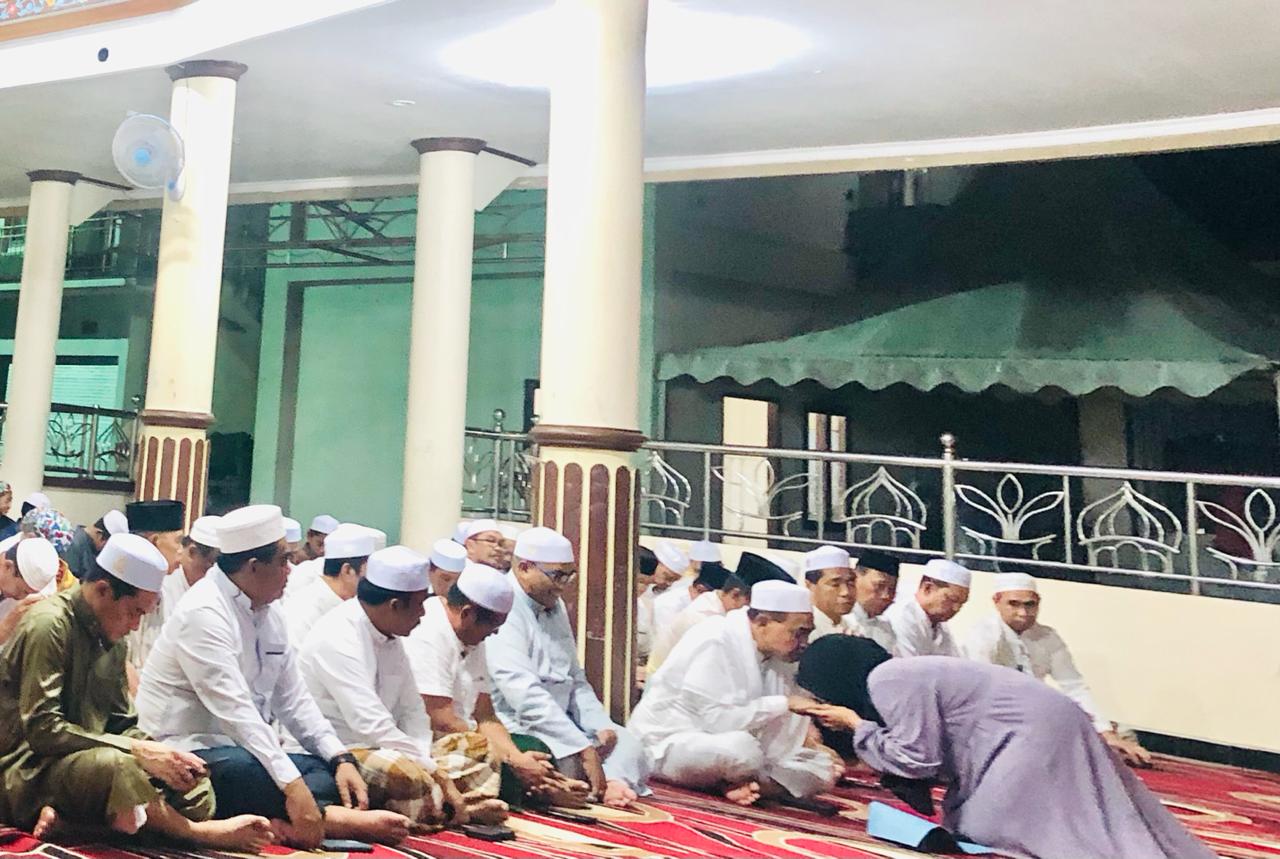Bupati Tanbu Beri Motivasi dan Semangat Belajar ke Santri IAY