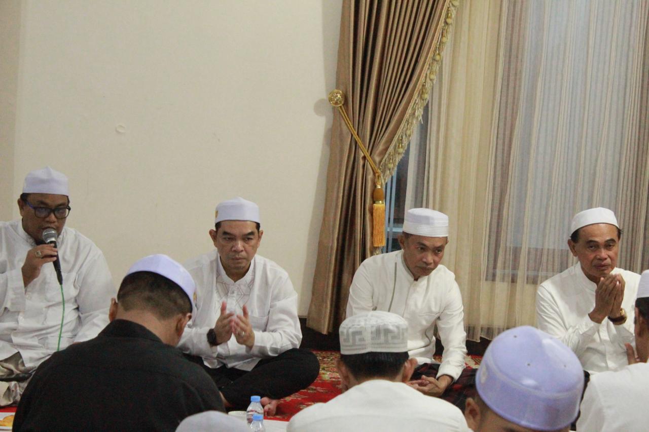 Buka Bersama Pimpinan SKPD dan Anak Yatim di Kediaman Abah Zairullah Azhar