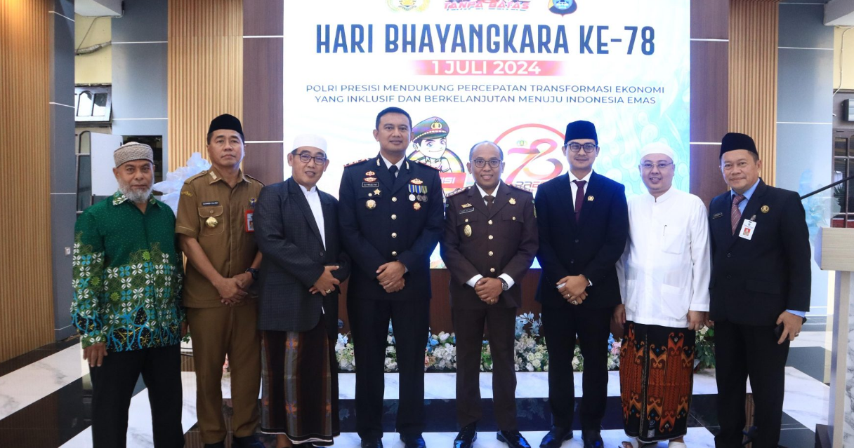 Asisten II Hadiri Peringatan HUT Bhayangkara Ke-78 Di Mapolres Tanbu