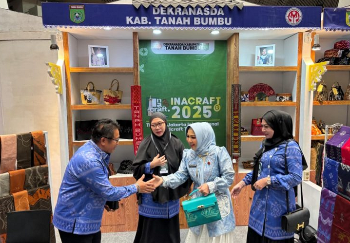 Potensi Pangsa Pasar Untuk UMKM Lebih Luas, Pameran INACRAFT di Jakarta yang diikuti Diskumdagri