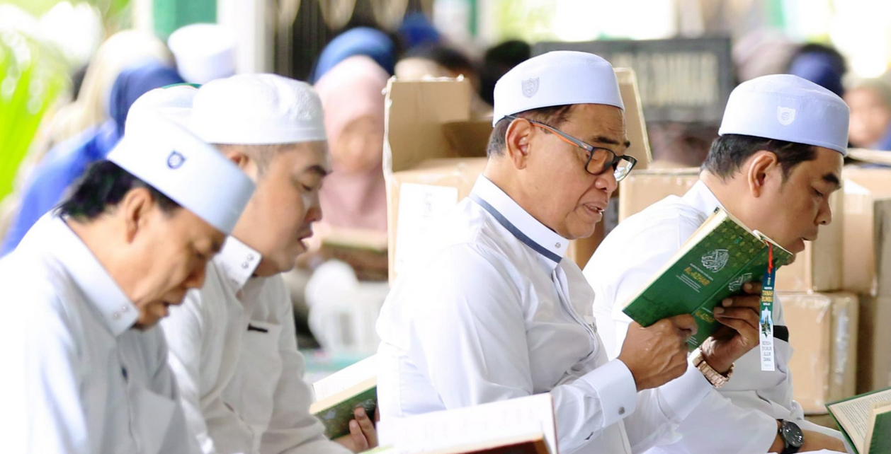 Bagi-bagi Al-Qur’an, Zairullah: Tuntunan Spiritual Untuk Tanah Bumbu Yang Maju Dan Berkah