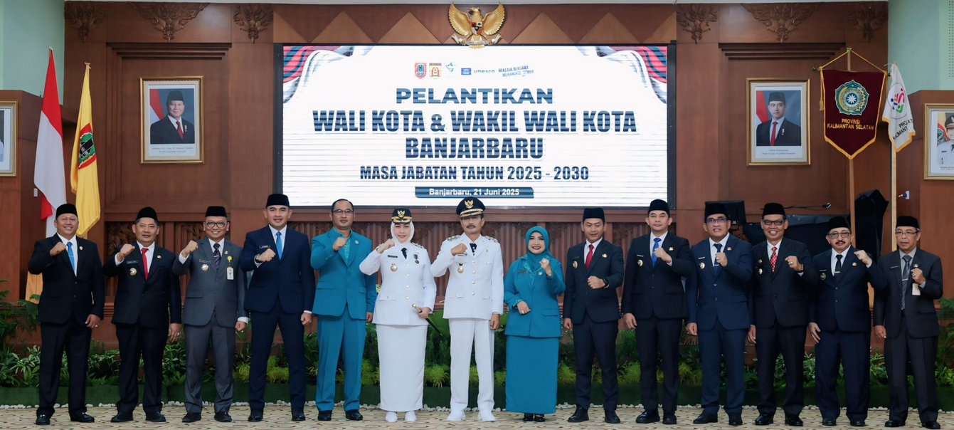 Bupati Andi Rudi Latif Hadiri Pelantikan Walikota dan Wakil Walikota Banjarbaru