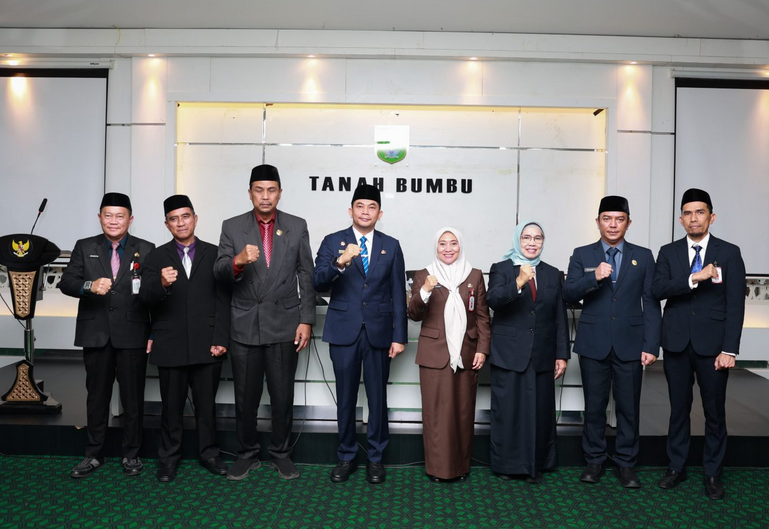 Pelantikan Pertama Pejabat Pimpinan Tinggi Pratama di Lingkup Pemkab Tanah Bumbu