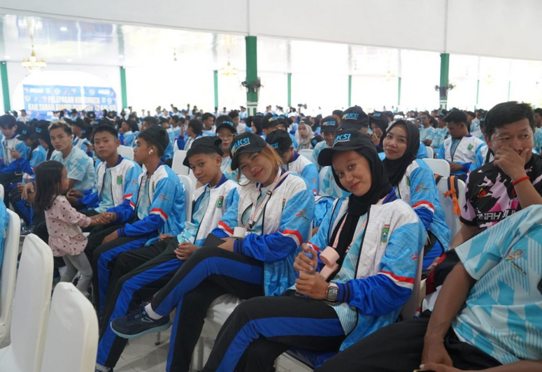 Bupati Andi Rudi Latif Resmi Lepas Sebanyak 1.123 Kontingen PORPROV XII Kalimantan Selatan Tahun 2025