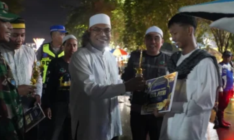 Gema Takbir Menyambut  Idulfitri 1 Syawal 1447 H di Kawasan Siring Laut