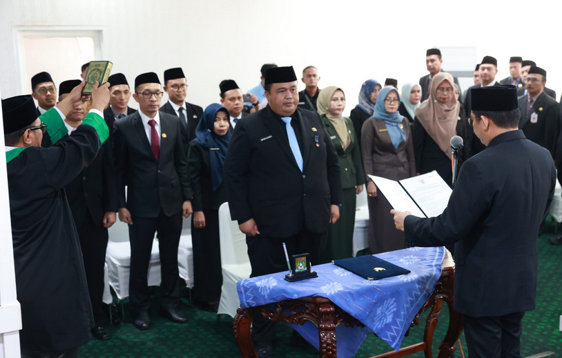 Bupati Andi Rudi Latif Berpesan Menjunjung Tinggi Etika Birokrasi dan Nilai Kejujuran Kepada 23 Pejabat Yang di Lantik