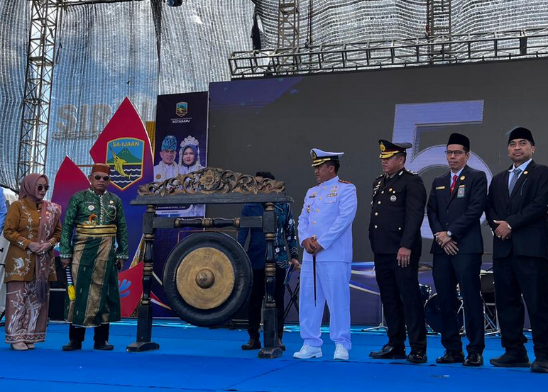 Bupati Kotabaru Resmi Buka Saijaan Expo 2026, Ratusan Stand Semarakkan Siring Laut