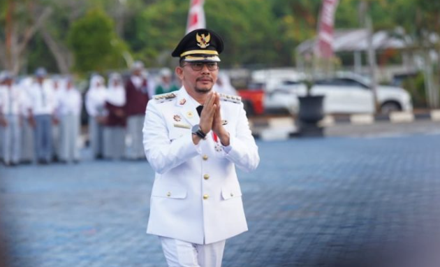 Kekhidmatan Upacara HUT RI Ke-81 di Tanah Bumbu